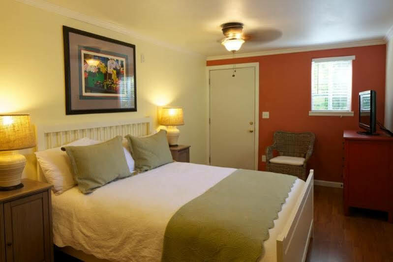 Holiday park On River Road 3*
